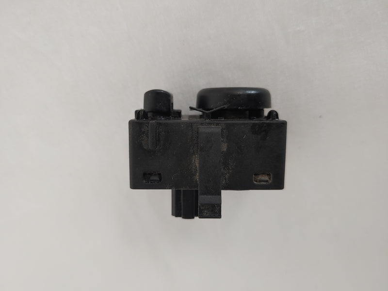 Used Freightliner OEM L & R Mirror Movement Switch - P/N  A-004-545-92-07 (8260523295036)