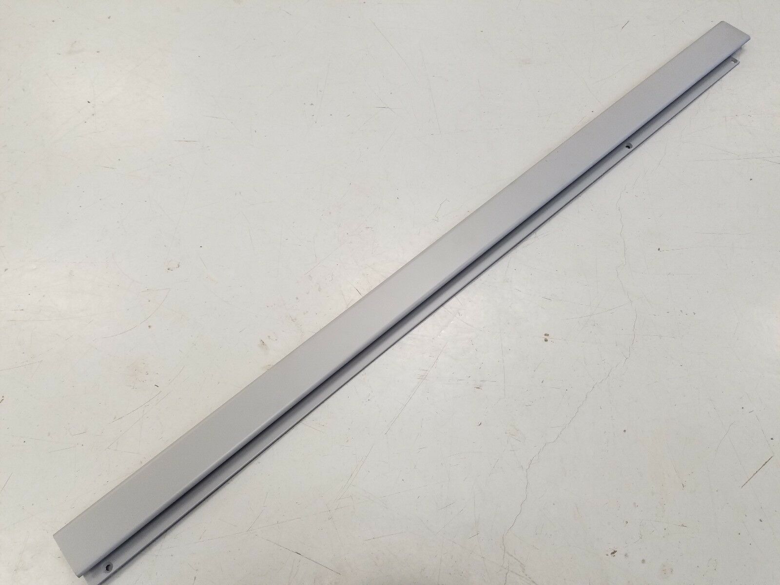 Damler Extrusion Sidewall Trim - Freightliner - 39" - RH Side - P/N 18-48122-005 (3939535618134)