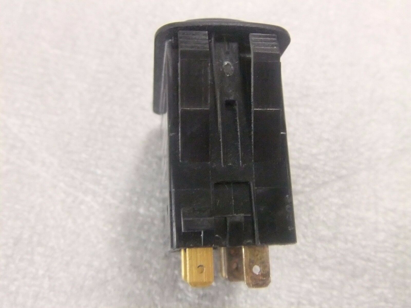 Freightliner Rocker Switch .4VA 28VDC Resistive--12V Lamp--P/N  A06-86377-303 (3939721904214)