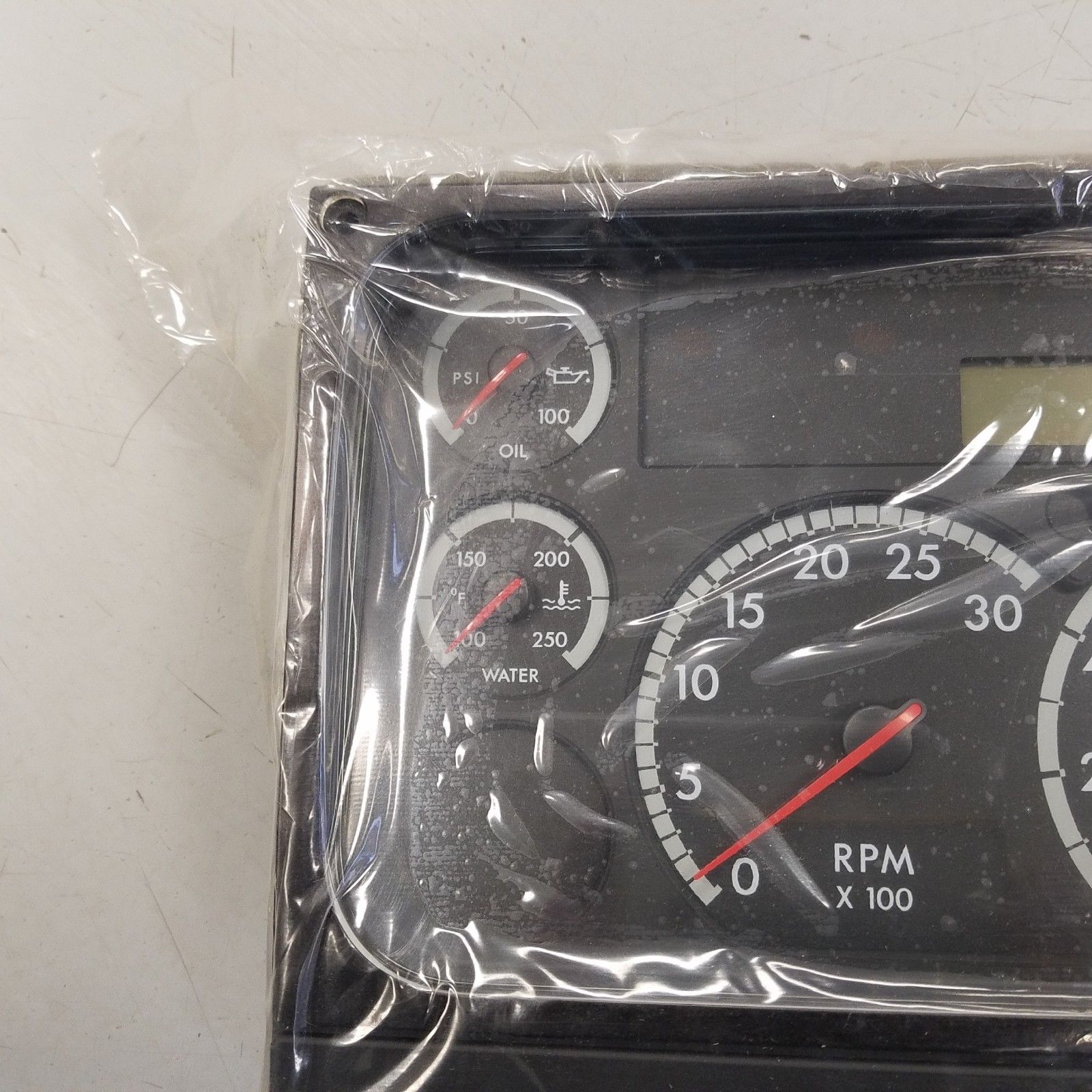 New Freightliner 7-Gauge Dash Instrument Cluster - P/N  A22-62118-004 (4023606575190)
