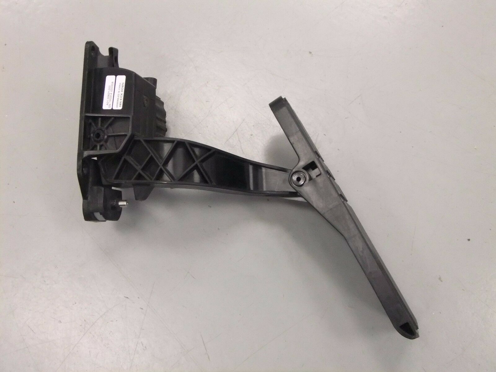 Freightliner Accelerator/Throttle Pedal by Williams Control - P/N: A01-33821-000 (3939690545238)