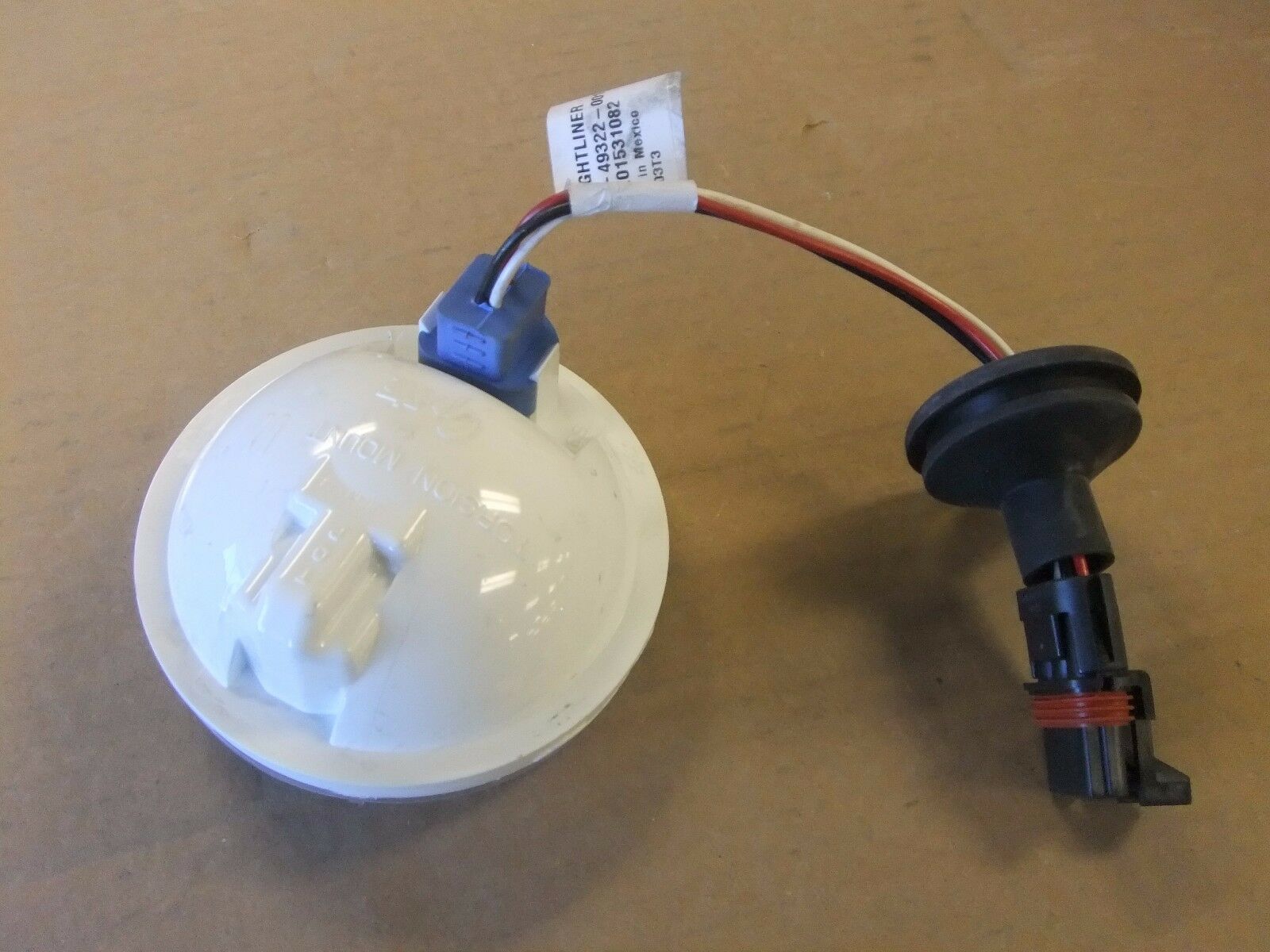 Freightliner Turn Signal Lamp w/ Harness - 106 HD, M2 - P/N  A06-49322-001 (3939705716822)