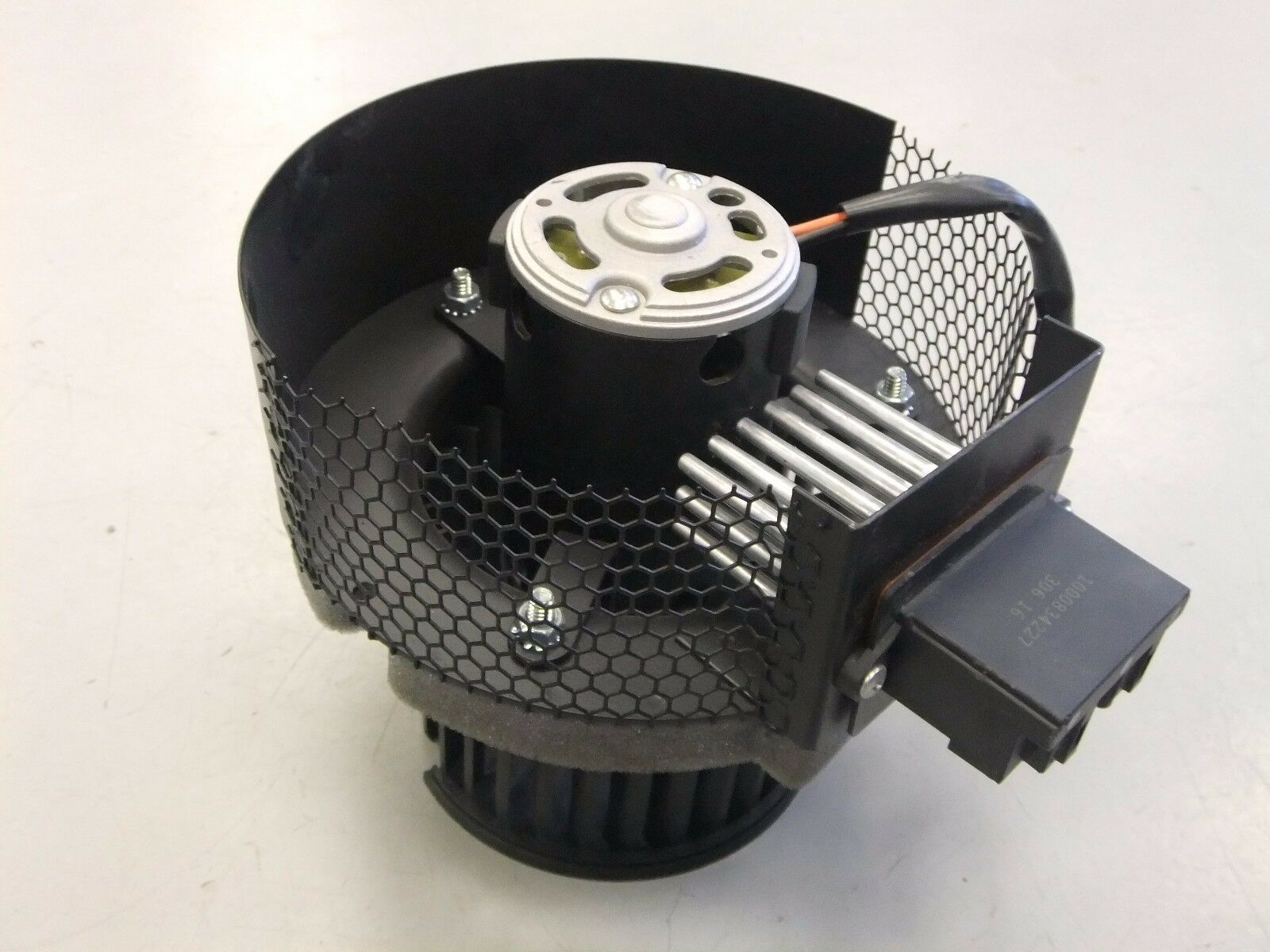 Bergstrom 12V Freightliner HVAC Heater Blower P/N  1001013624, A22-73945-000 (4017862475862)