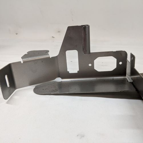 Freightliner Bracket - P/N  A0004905940 (6740870299734)