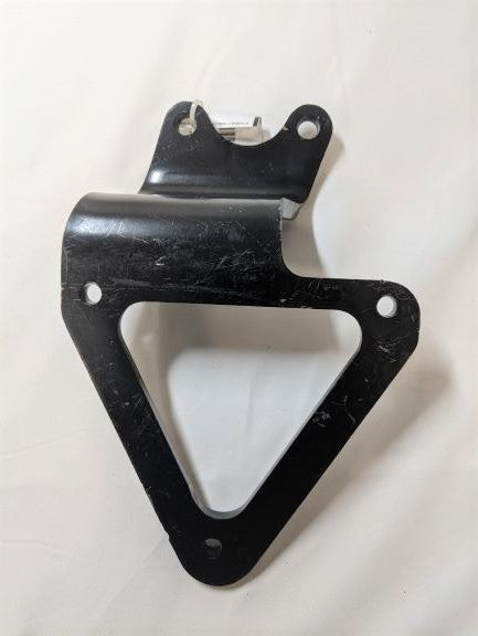 Freightliner Steering Reservoir Mounting Bracket - P/N: 14-18423-000 (5017894682710)