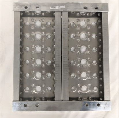 Freightliner 2 Halves Fixed Outboard Deck Plate - P/N: A22-48791-000 (6551770300502)