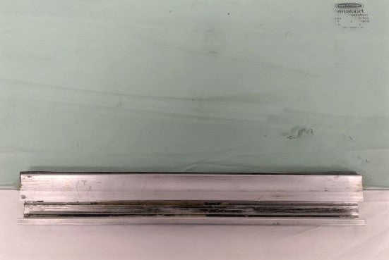 Used Freightliner Cascadia RH Door Glass - P/N: 18-53295-001 (6566341935190)