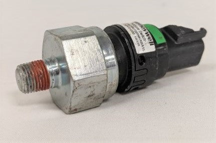 Damaged/Used Freightliner  Honeywell Pressure Switch - PN  12-26770-000 (6566977142870)