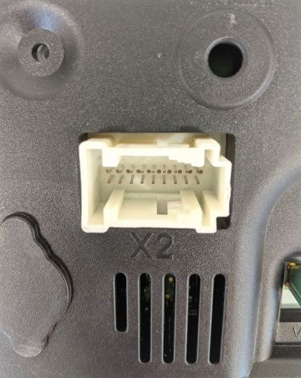 Freightliner km/hr 6-Gauge Instrument Cluster - P/N  A22-75412-010 (4378509738070)