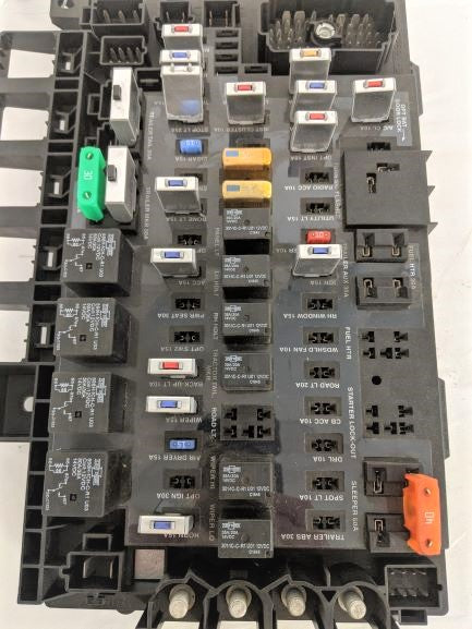 Freightliner Cascadia Power Distribution Module - A06-33254-001 (6595108765782)