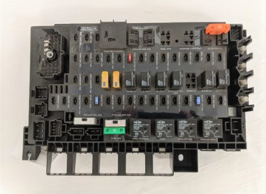 Damaged Freightliner Cascadia Power Distribution Module - P/N  A06-33254-001 (6595141402710)