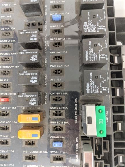 Damaged Freightliner Cascadia Power Distribution Module - P/N  A06-33254-001 (6595141402710)