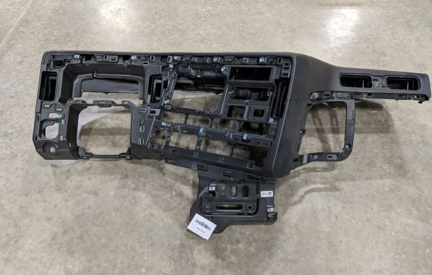 Freightliner Main Dash Assembly - P/N: A22-75174-000 (6596626776150)