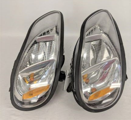 *Parts Only Set of 2* Freightliner M2 RH Headlamps - P/N: A06-75732-004 (6601663873110)