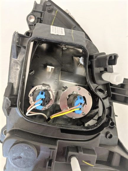 *Parts Only Set of 2* Freightliner M2 RH Headlamps - P/N: A06-75732-004 (6601663873110)