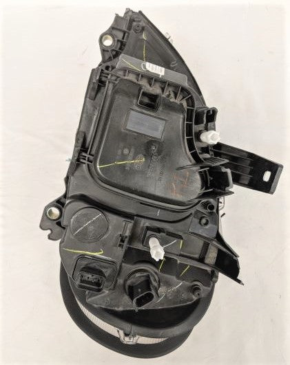 Damaged Freightliner M2 RH Headlamp - P/N  A06-75732-005 (3939715448918)