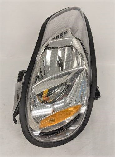 Cracked Freightliner M2 RH Headlamp - P/N  A06-75732-005 (6604122030166)