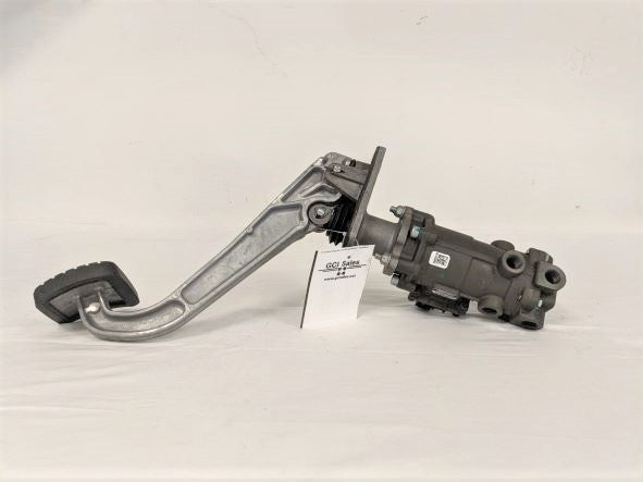 Freightliner Stroke Valve Brake Pedal W/O BV 550 030 - P/N  961 899 211 0 (6610841108566)