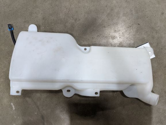 Freightliner Windshield Washer Reservoir - P/N: A22-48720-001 (6615313842262)