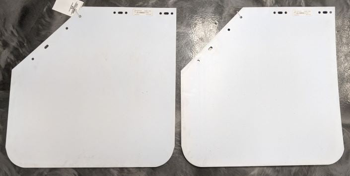 *Set of 2* Freightliner 24" Rear White Mud Flap w/o Logo - P/N  22-69608-111 (6742987112534)