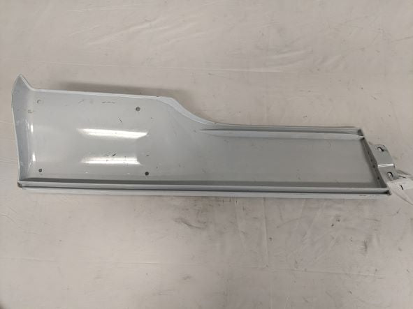 Used Freightliner White LH Faring Extender Trim Tab - P/N: 22-60793-000 (6774211346518)