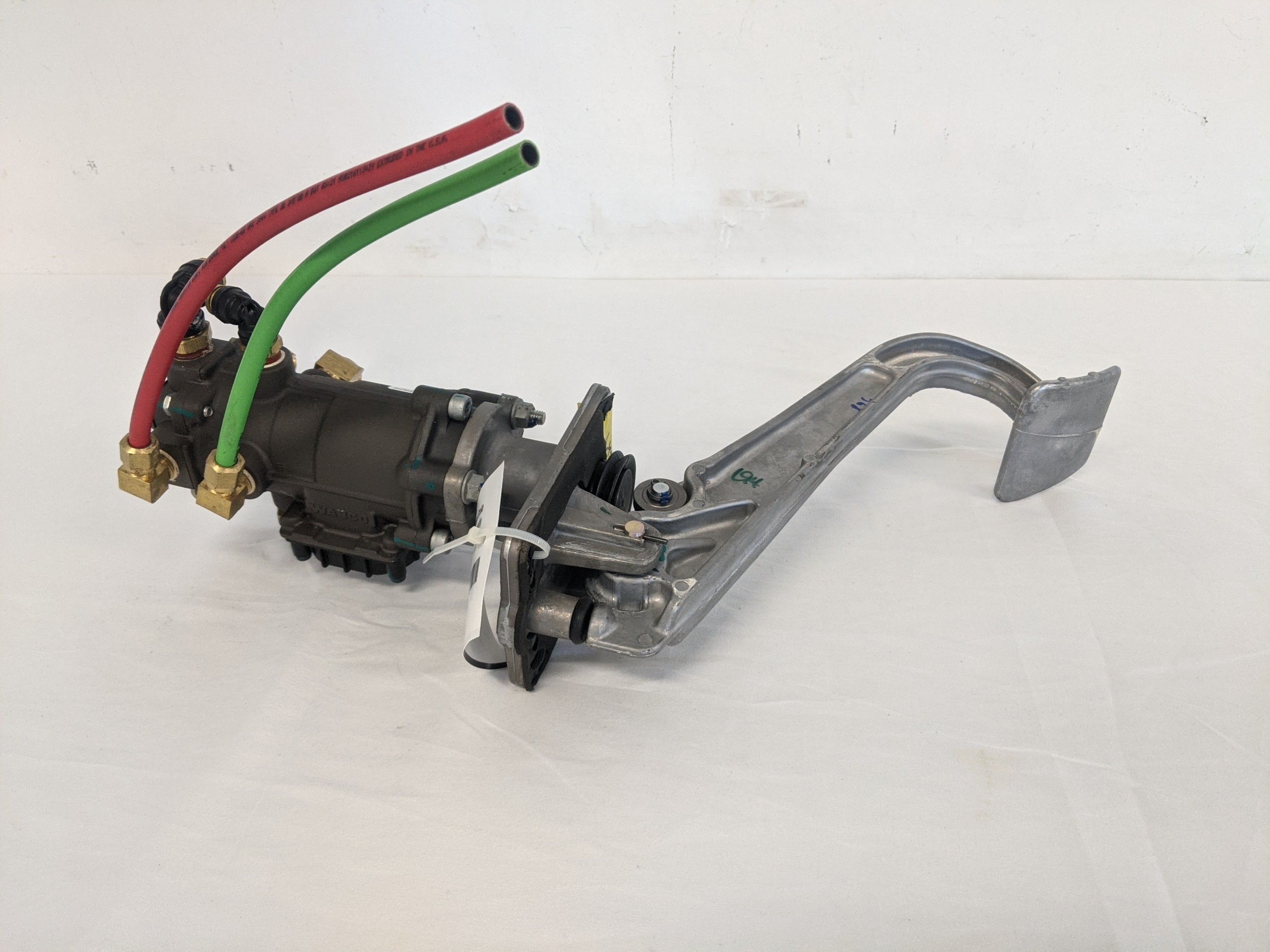 *For Parts* Wabco Stroke Valve Foot Brake Assembly - P/N: A12-28393-000 (8262469583164)