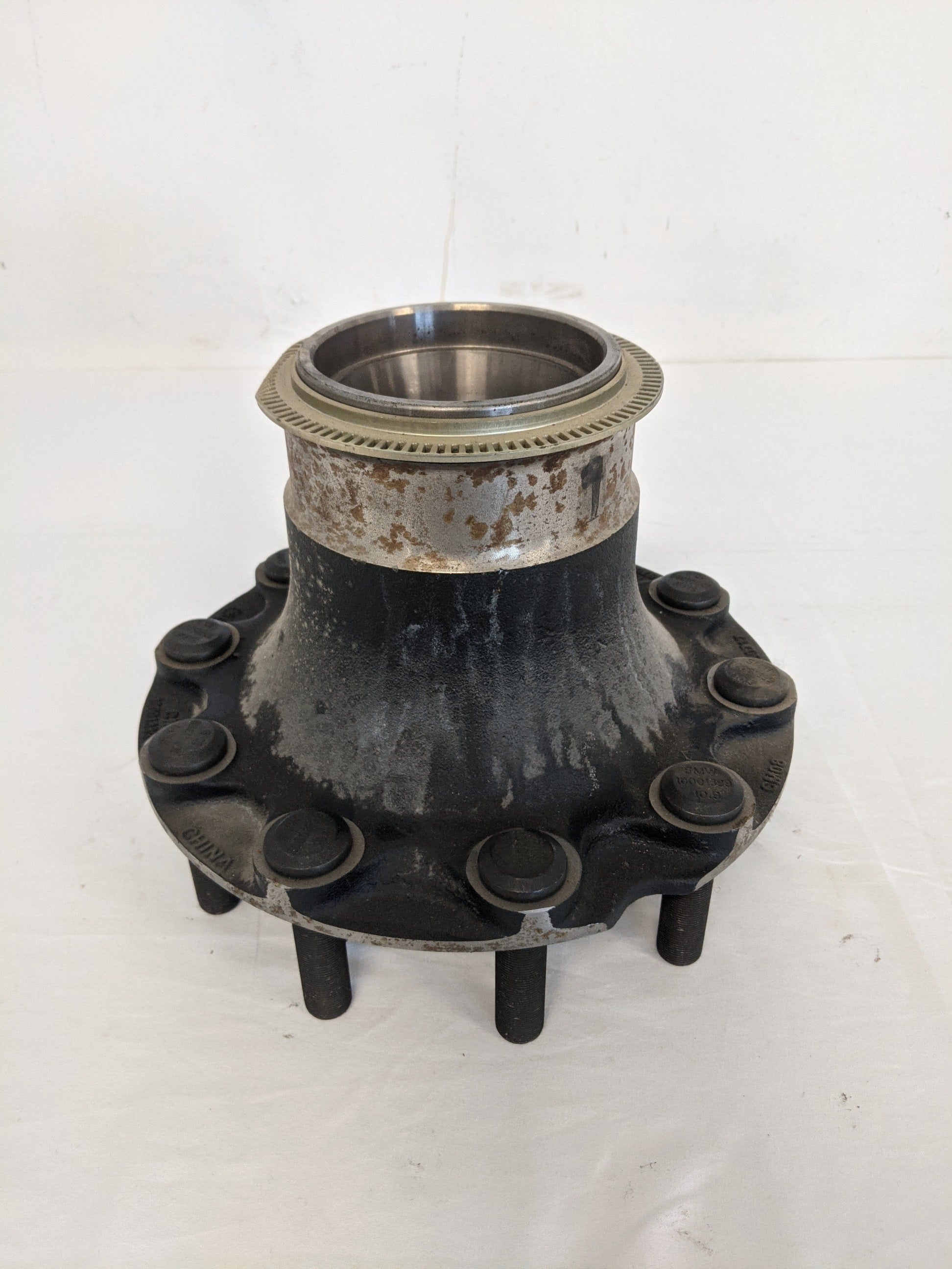 Used ConMet 10-Lug Steer Axle Hub w/ 3.92" Studs - P/N: 10001389 (8264133706044)