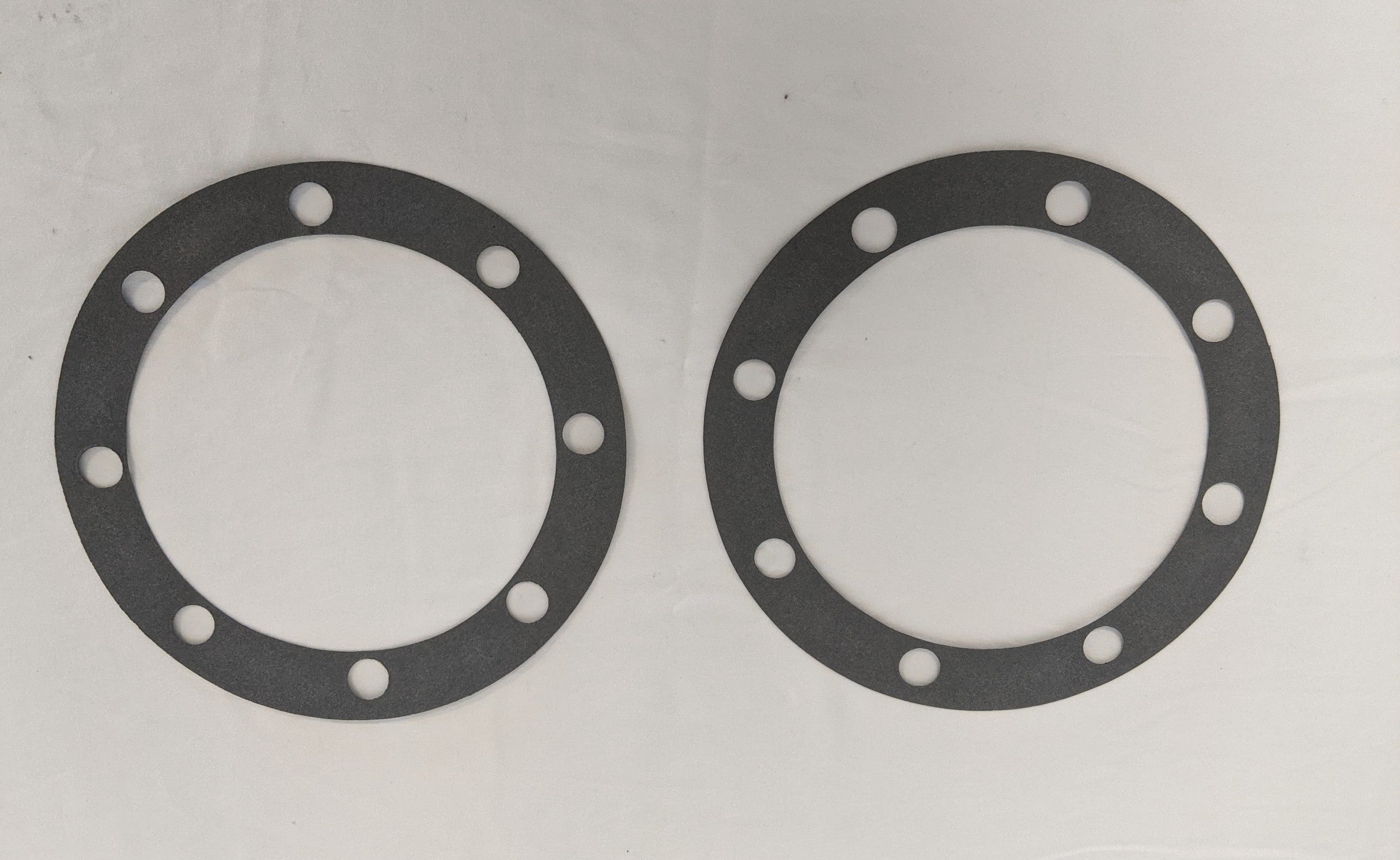 *Set of 2* Meritor Genuine Rear Drive Axle Shaft Flange Gasket - P/N: 2208 W 907 (8273364582716)