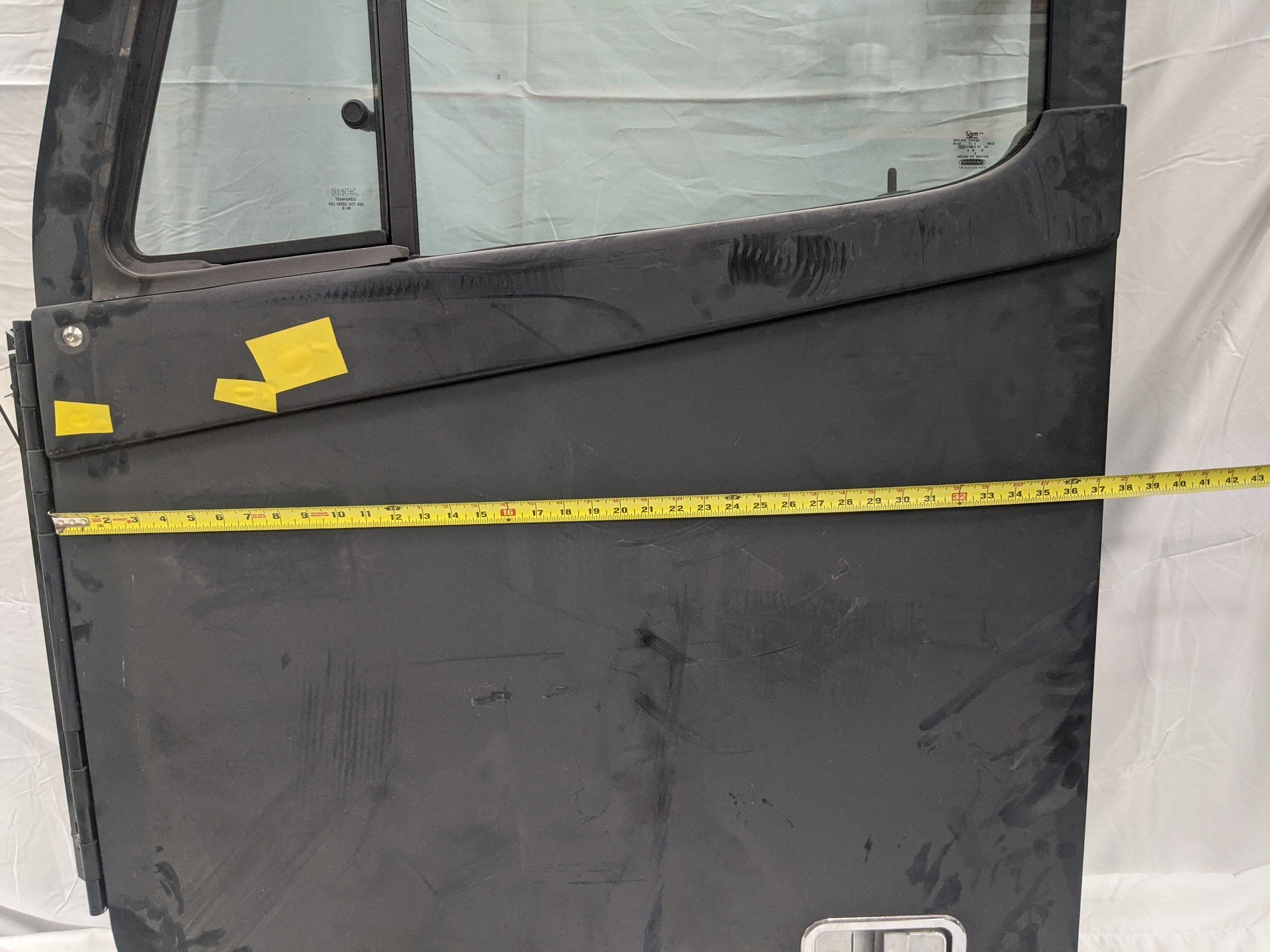 Used Freightliner Columbia/Coronado  LH Door Assembly - P/N: A18-52476-015 (8279299719484)