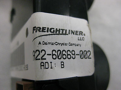 Freightliner Cascadia Temperature Switch Control Cluster - PN  A22-60669-002 (4017858281558)
